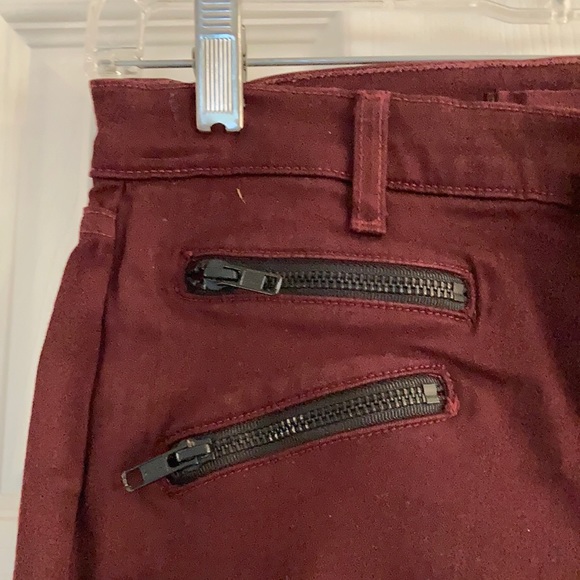 J BRAND BURGUNDY MID RISE MOTO STYLE LAVA SKINNY JEANS SIZE 25 - Picture 2 of 7